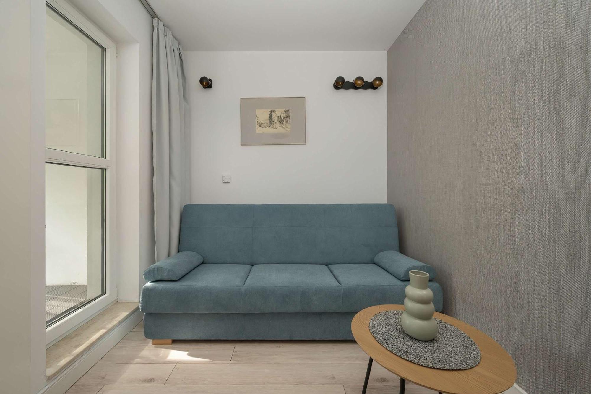 Elegancki Z Parkingiem I Umeblowanym Balkonem We Wroclawiu By Renters *