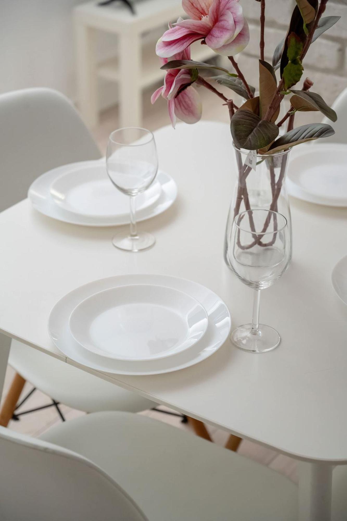 Apartament Elegancki Z Parkingiem I Umeblowanym Balkonem We Wroclawiu By Renters